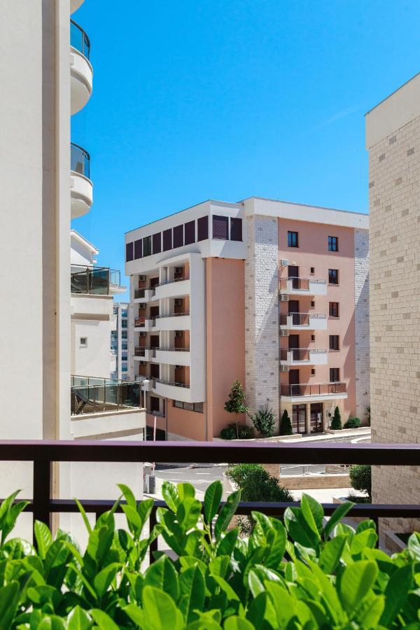 Three Bedroom Spacious Apartment Anatolia Будва Экстерьер фото